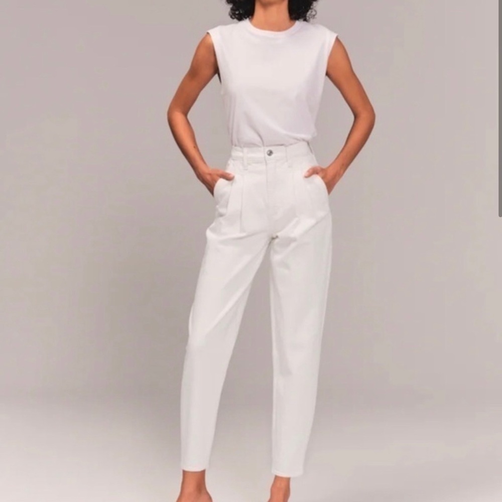 Ultra high rise 80’s mom jean